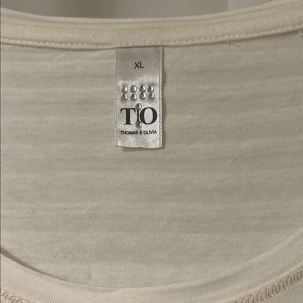 New Thomas &‎ Olivia Cream Long Sleeve Top with sparkling sequined pumpkin.  XL - Picture 4 of 8